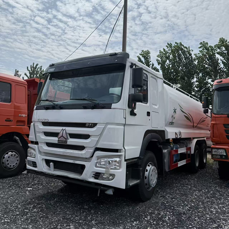 Refurbished HOWO Water Sprinkler Truck