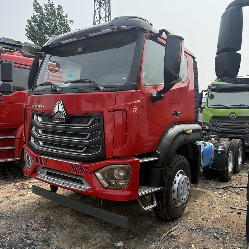 Refurbished SINOTRUK HANHAN with MAN Engine and Spare Tire